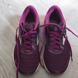 🏃‍♀️ Brooks Running Shoes🏃‍♀️